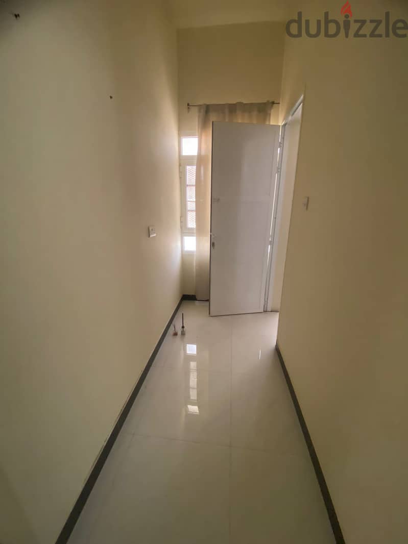 "SR-YH-630 Flat for rent in al maabilah  ( al noor Street) 4