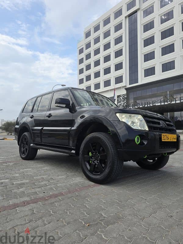 متسوبيشي باجيرو للبيع Mitsubishi pajero for sale 0