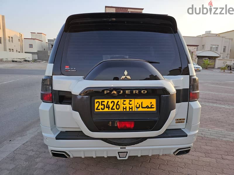 Mitsubishi Pajero 2020 top option 5