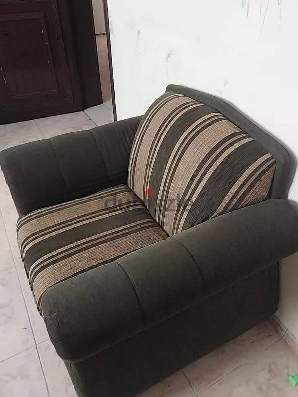 sofa 5 seetr bought from home centr 1