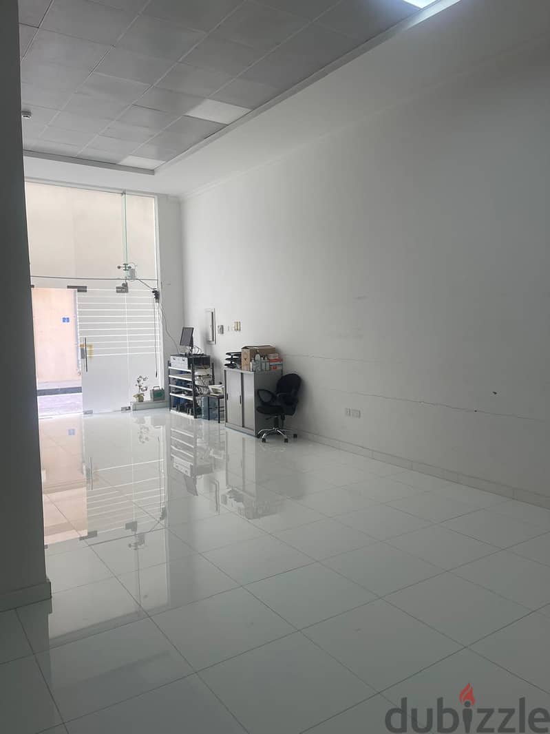 محل تجاري للايجار في غلاء التجارية/SHOP FOR RENT IN GHALA 2