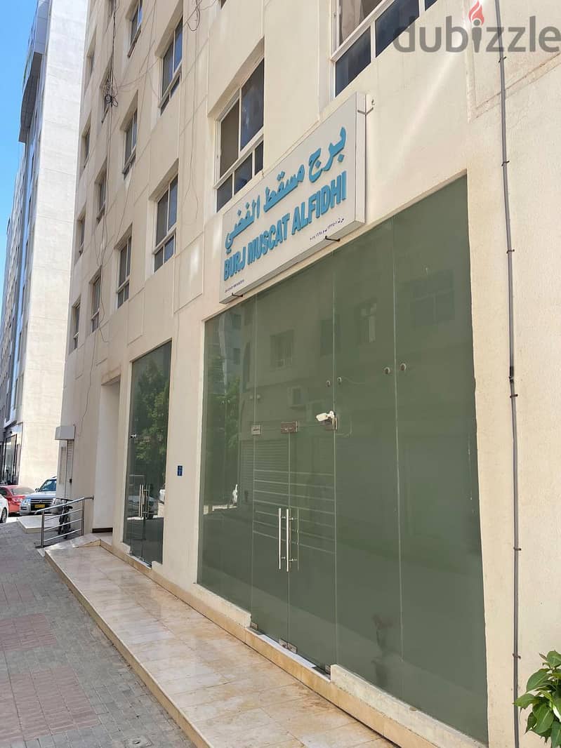 محل تجاري للايجار في غلاء التجارية/SHOP FOR RENT IN GHALA 8