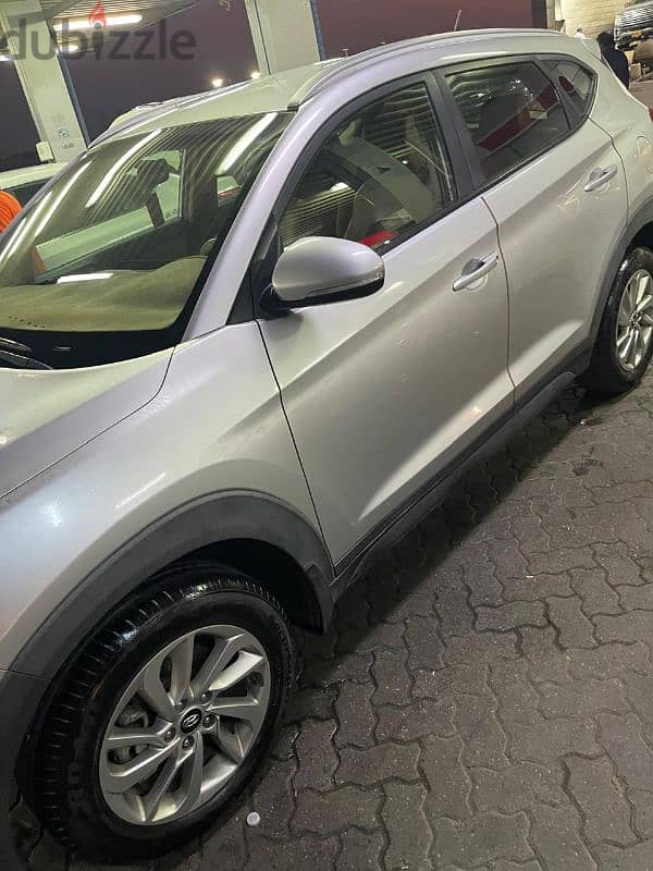 Hyundai Tucson 2017 1