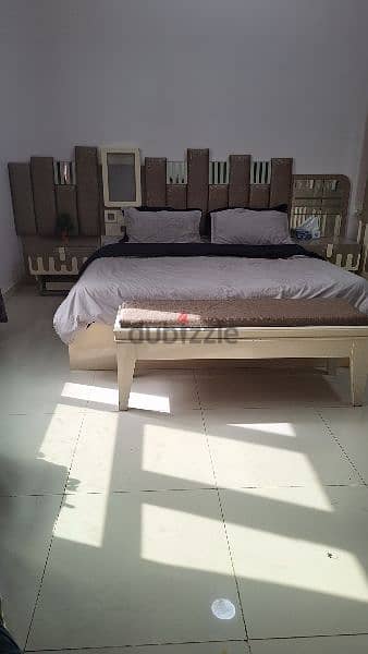 [Urgent selling] Master bedroom set for 100OMR 5