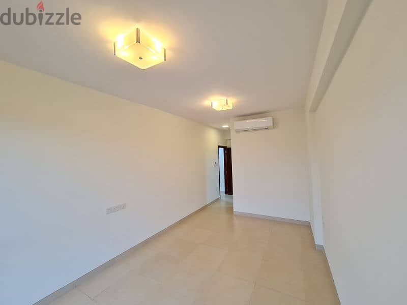 Seaview 3 Bedroom Apartment in Qurm 3