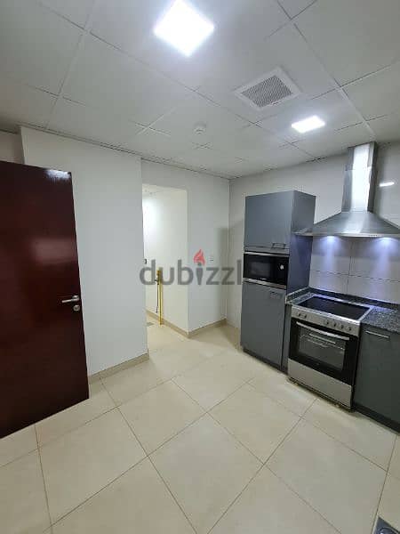 Seaview 3 Bedroom Apartment in Qurm 9