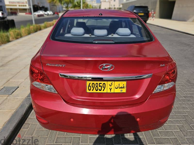 Hyundai Accent 2014 nu 01 oman klm 130 3