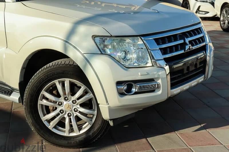 Mitsubishi Pajero 2016 4