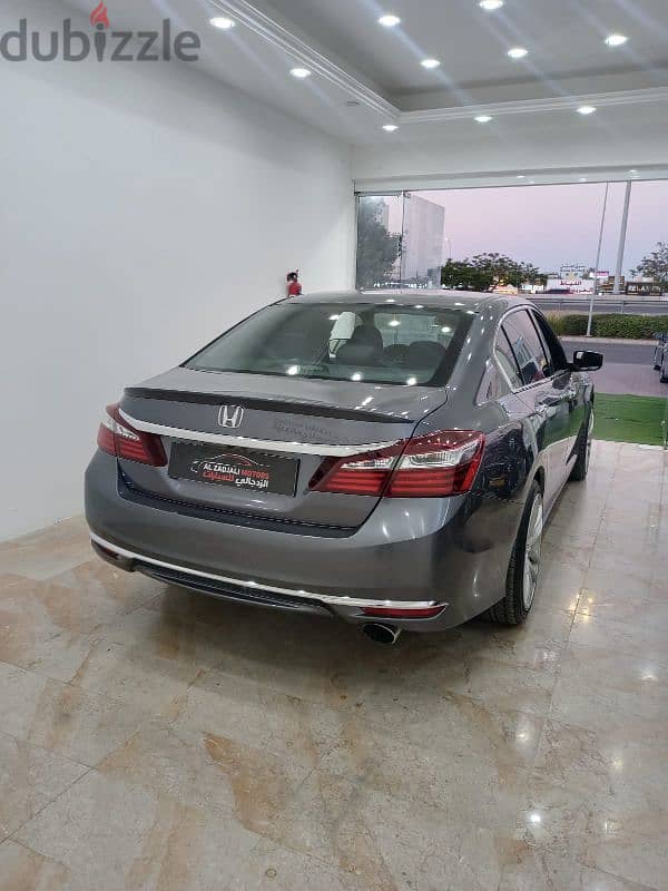 Honda Accord 2017 3