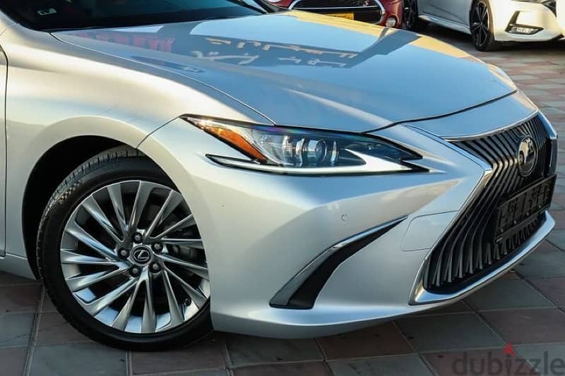 Lexus ES 350 2020 4