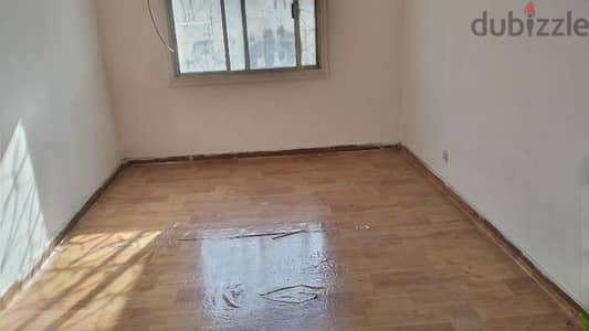 Room for rent Ruwi near Al Falaj Hotel