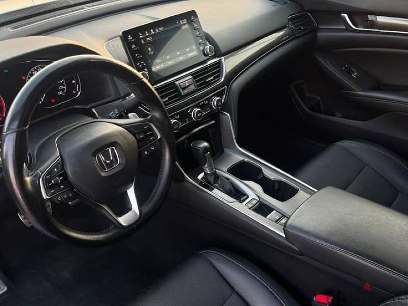 Honda Accord 2018 8