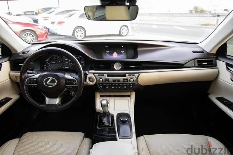 Lexus ES 350 2017 10