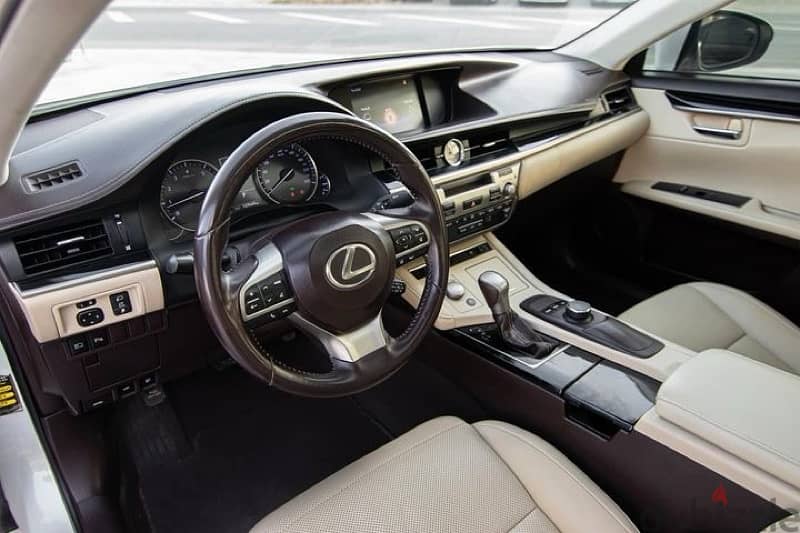 Lexus ES 350 2017 11