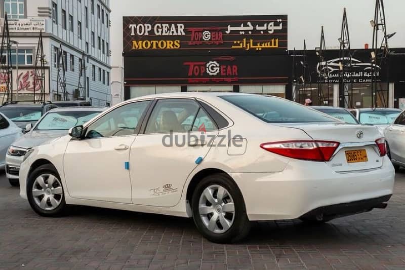 Toyota Camry 2017 4