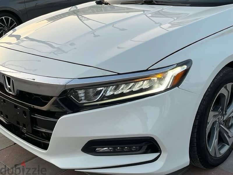 Honda Accord 2019 4