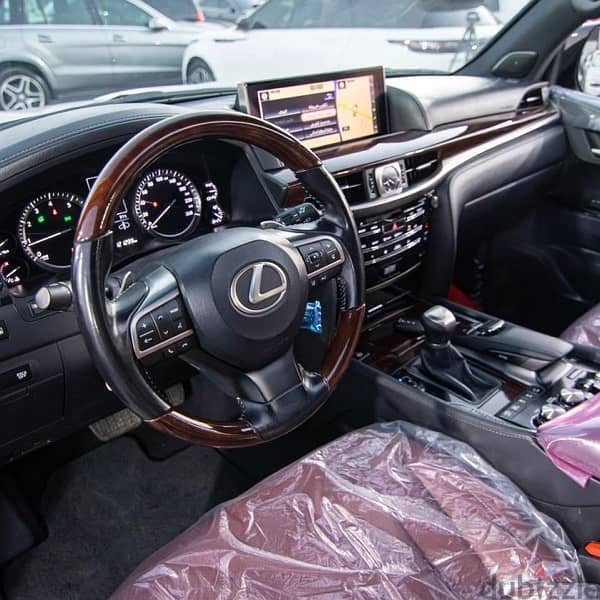 Lexus LX 570 2017 14