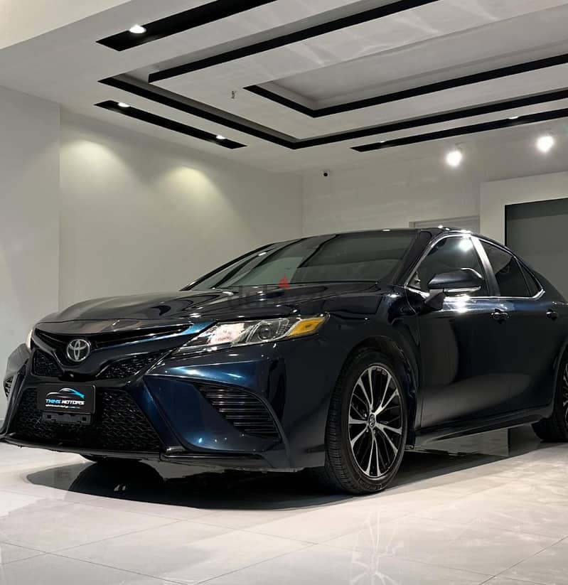 Toyota Camry 2018 SE 1