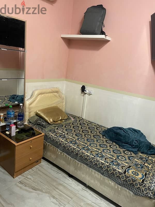 room for rent in ruwi near Lulu hypermarket 0