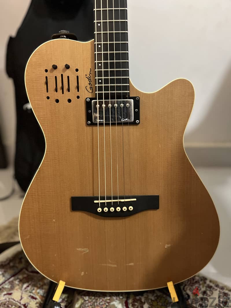 Godin A6 Ultra Acoustic & Electric input with bag 4