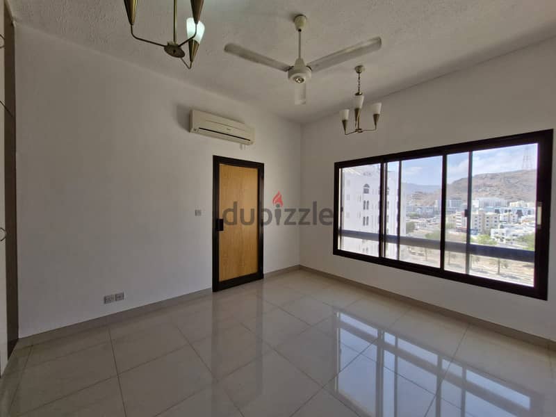 3 BR Charming Apartment in Ruwi with Balconies 6