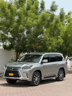 Lexus LX 570 2021 0