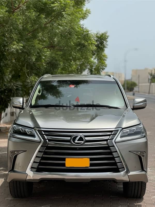 Lexus LX 570 2021 1