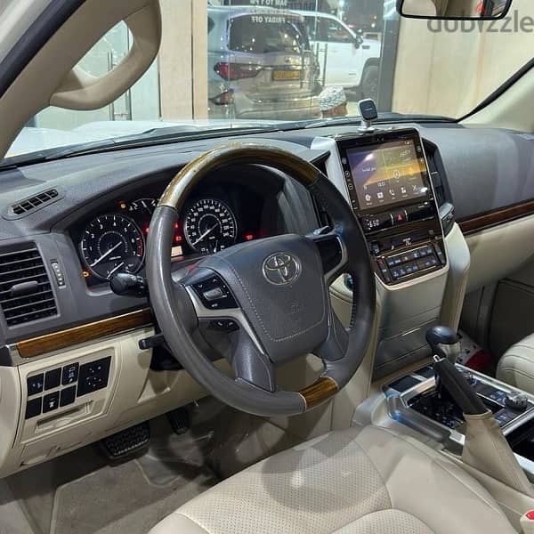 Toyota Land Cruiser 2018 4