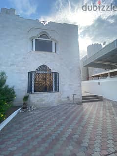 For Rent 4 Bhk Villa In Madinat Al Sultan Qabous 0