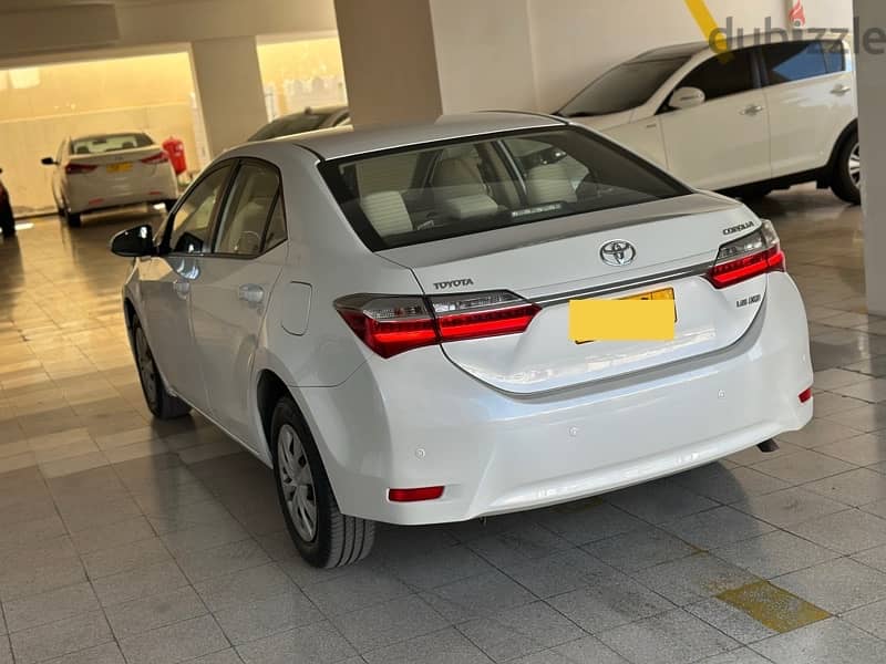 Toyota Corolla 2019 Oman car 1.6 excellent condition 82000 km only 9