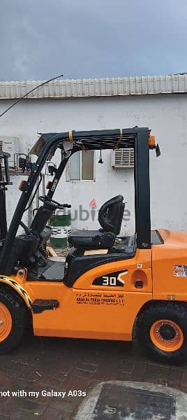 forklift for rent avalibal 1