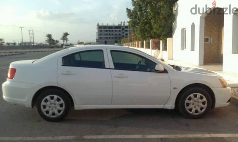 Mitsubishi Galant 2013 10