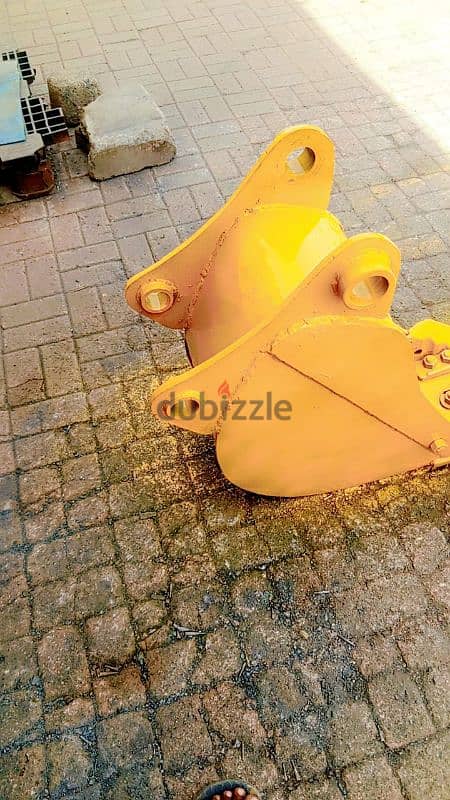 bucket for jcb    volvo    caterpillar    new Holland   etc  available 12