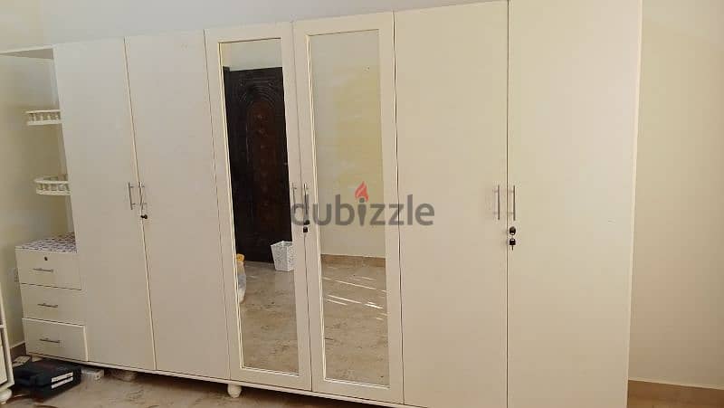 6 door cupboard 1