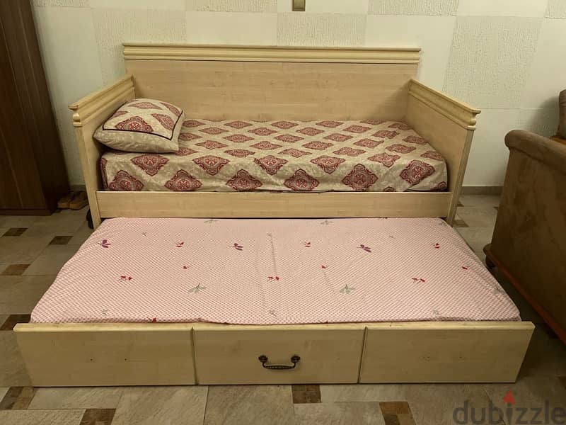 Hand made Day Bed with Under Bed - Urgent Sale 1