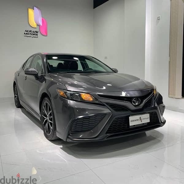 Toyota Camry 2021 4