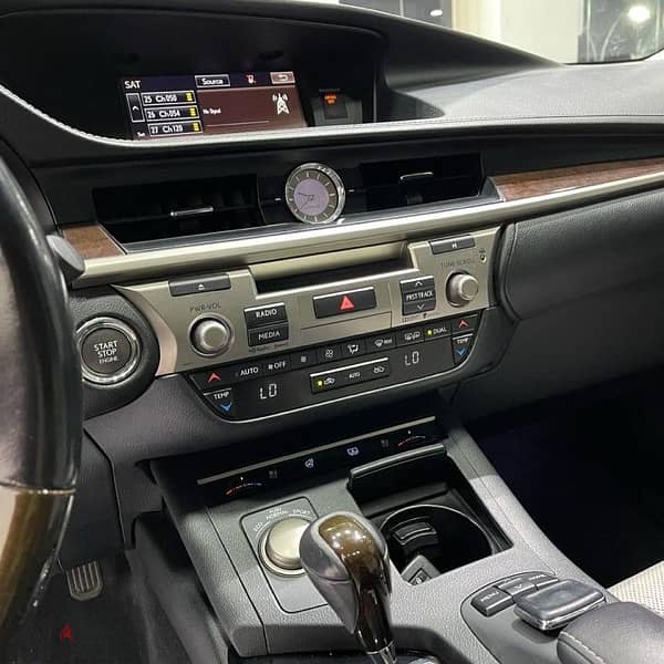 Lexus ES 350 2015 9