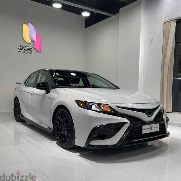 Toyota Camry 2020 1