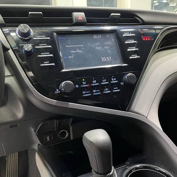 Toyota Camry 2019 8