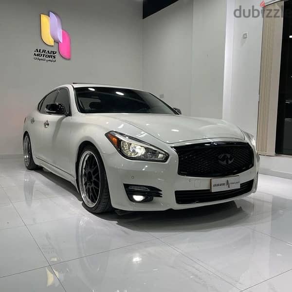 Infiniti Q70 2018 3