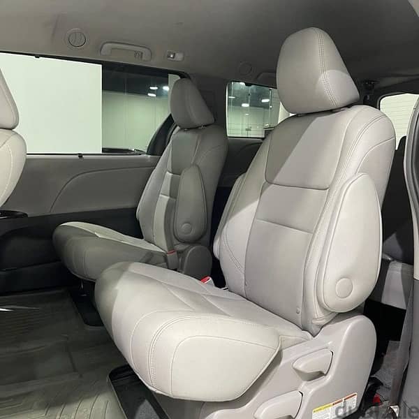 Toyota Sienna 2017 9