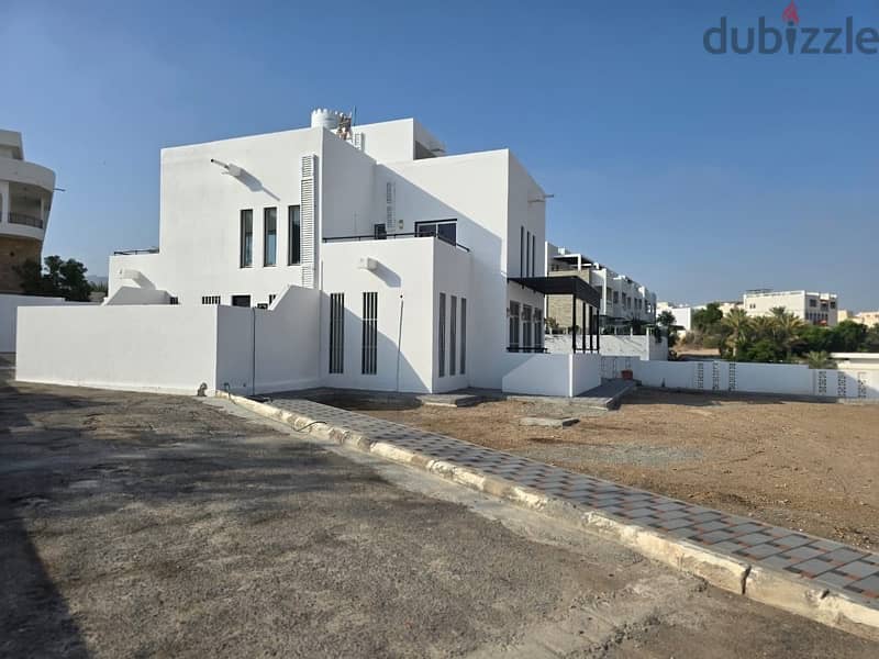 villa for rent in Madinat Al Elam 3