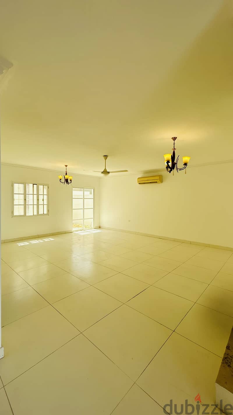 Villa for rent in Qurum - 2 mins from the beach 1