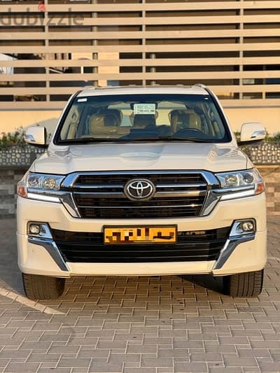 للبيع استيش موديل:2021  VX. R   قوه المحرك: V8 5700 ماشي:66