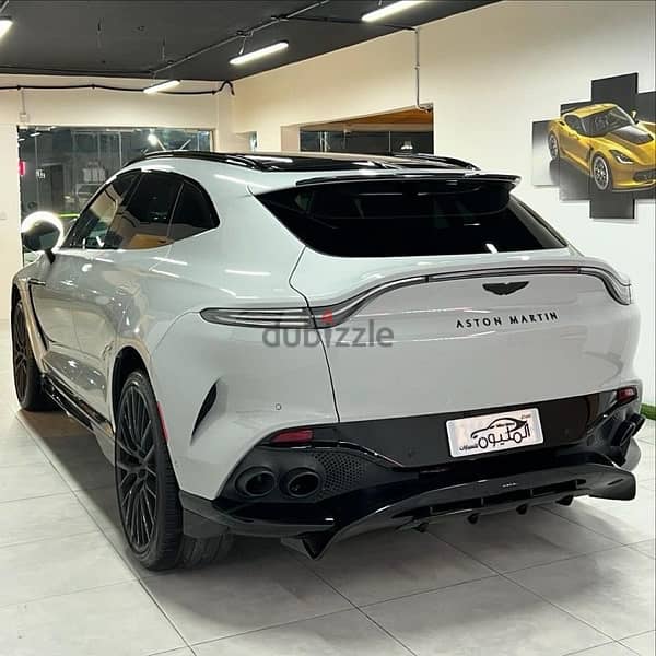 Aston Martin DBX 707 2023 2