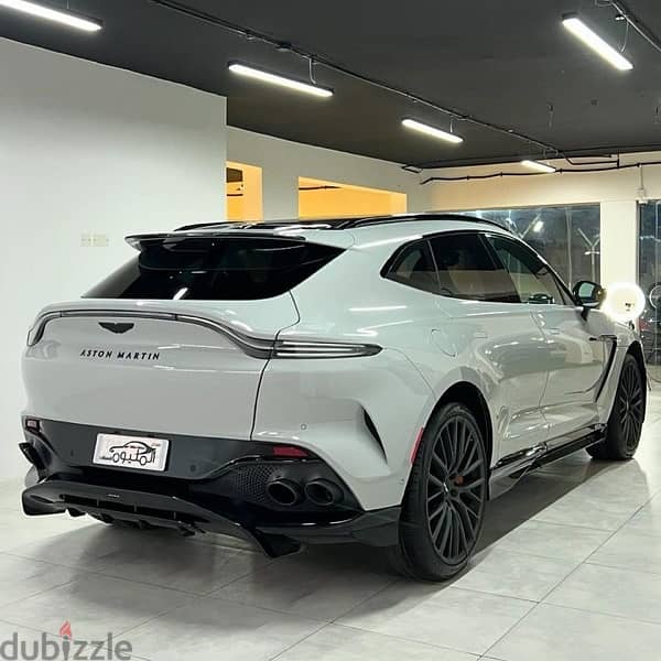 Aston Martin DBX 707 2023 4