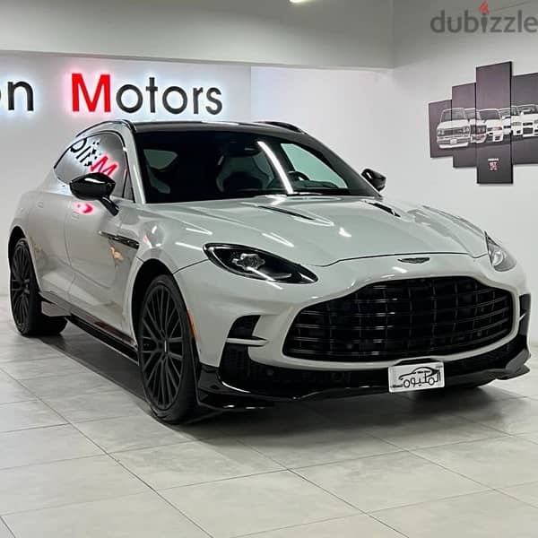 Aston Martin DBX 707 2023 5