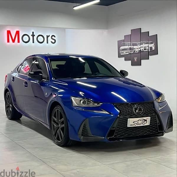 Lexus IS 300 2019 5