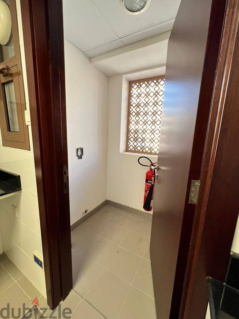 Luxury Apartment for Sale in South Mawaleh, behind City Centre 148 m. 5