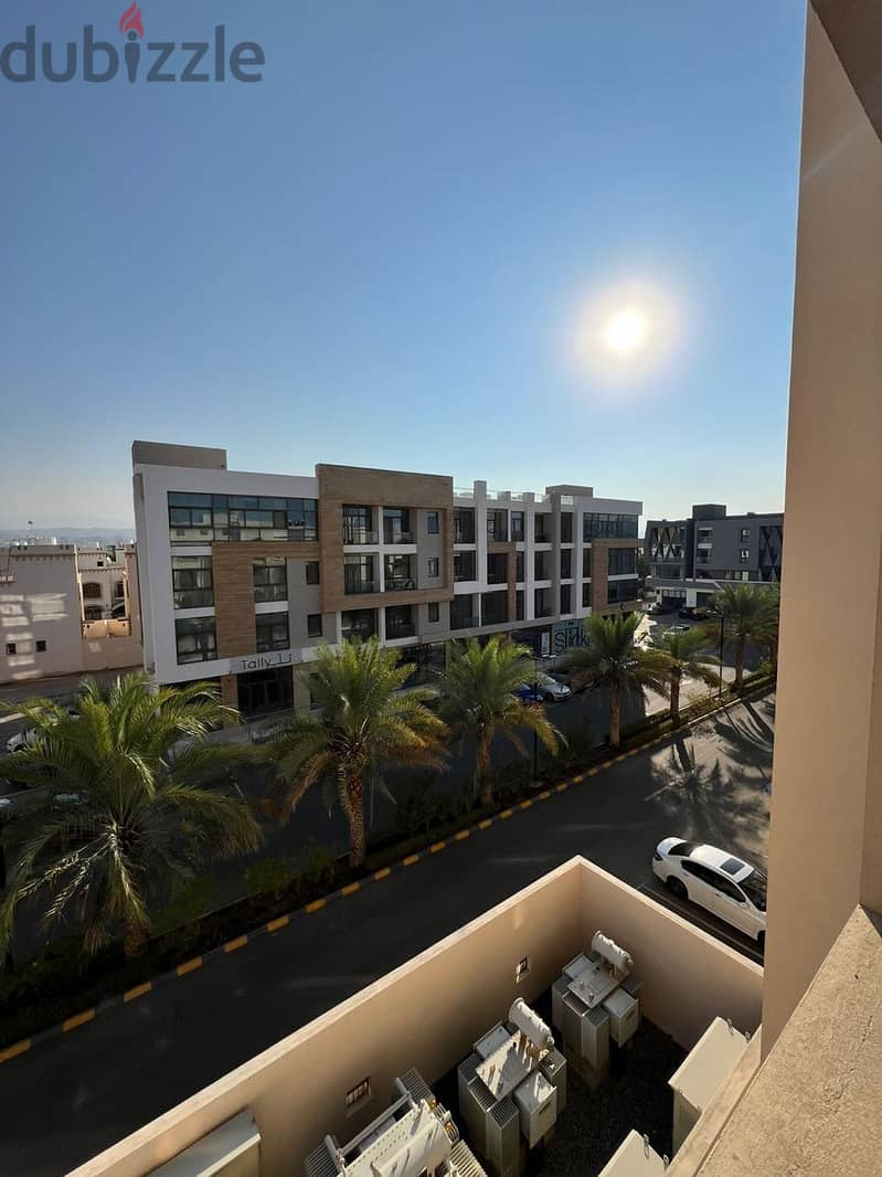 Luxury Apartment for Sale in South Mawaleh, behind City Centre 148 m. 15